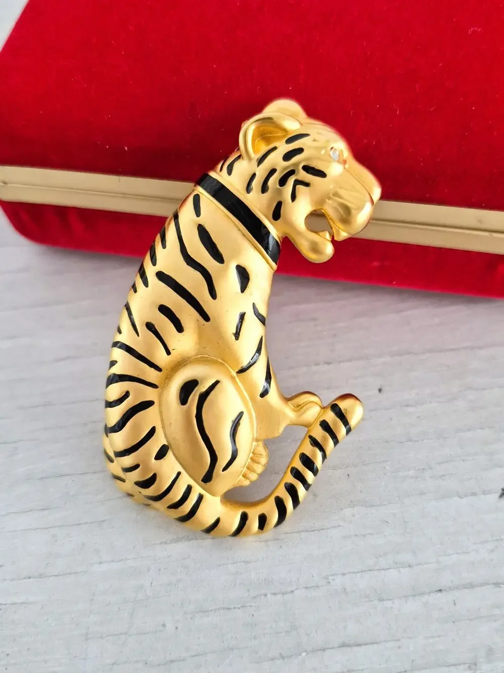 Vintage Gold Tone Tiger Brooch